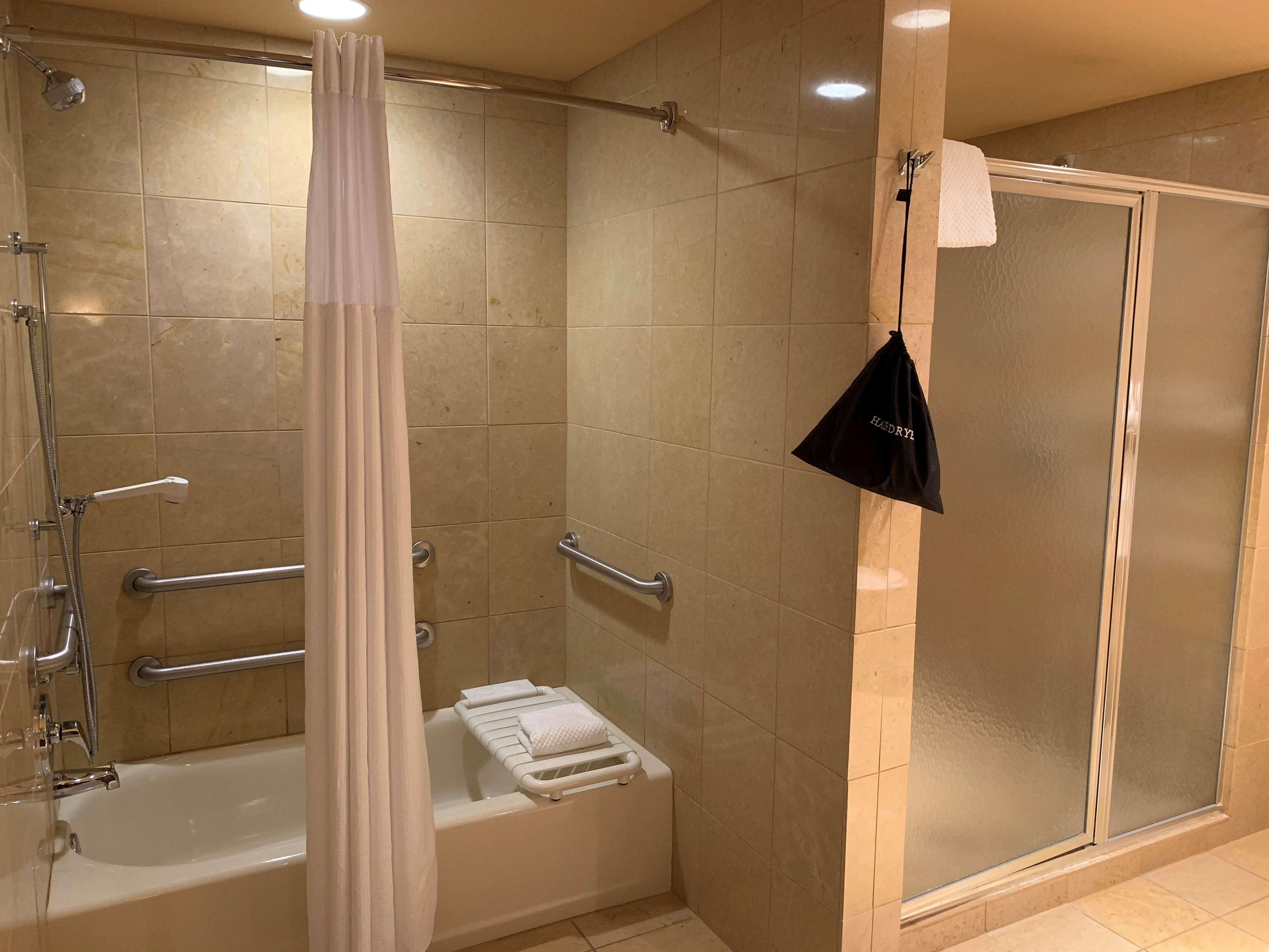 Embassy Suites East Peoria Hotel And Riverfront Conference Center Экстерьер фото