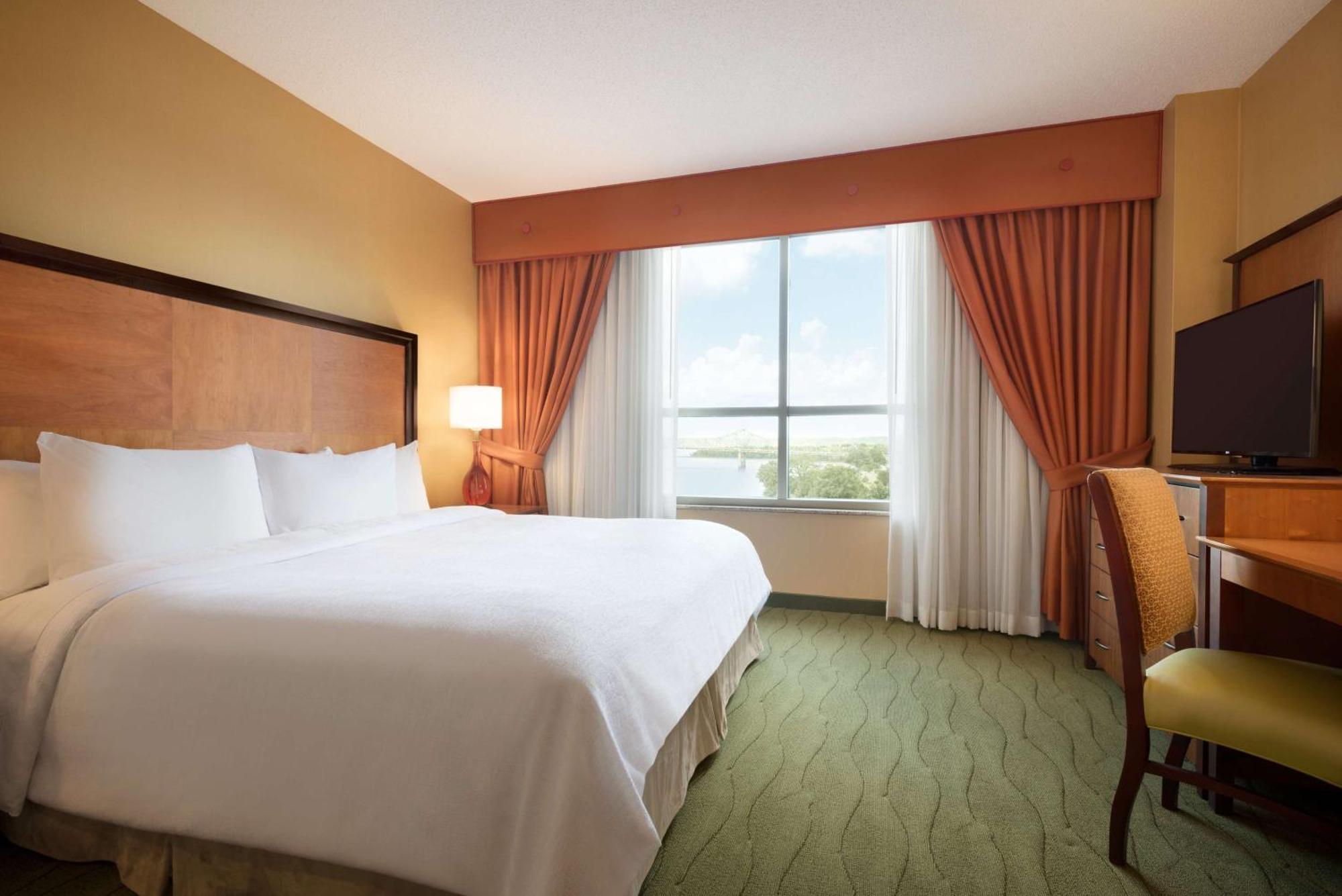 Embassy Suites East Peoria Hotel And Riverfront Conference Center Экстерьер фото