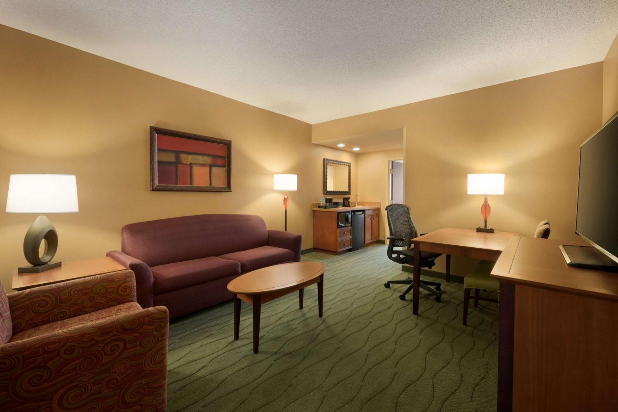 Embassy Suites East Peoria Hotel And Riverfront Conference Center Экстерьер фото